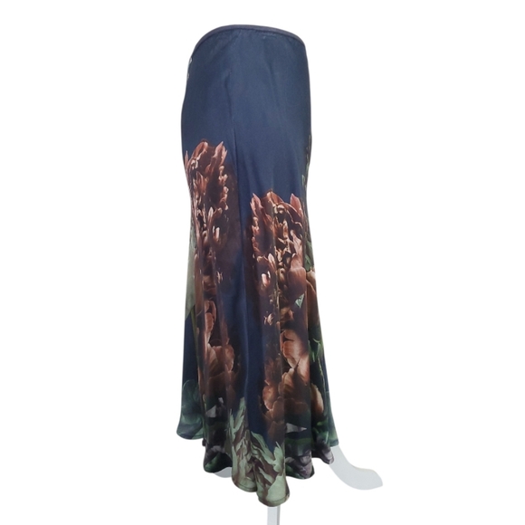 Anthropologie Blank London Navy Blue Jaslina Floral Satin Pull On Skirt Small - Picture 2 of 12